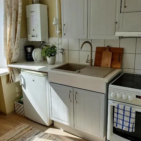 Апартаменты Sunny Apartment, 7 Min With Tram To The Old Town