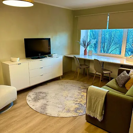 Sunny Apartment, 7 Min With Tram To The Old Town * Таллин