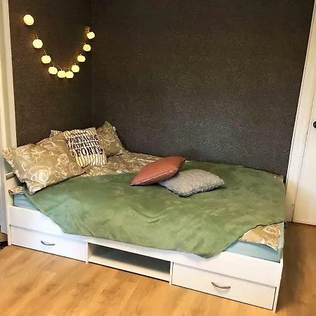 Апартаменты Sunny Apartment, 7 Min With Tram To The Old Town Таллин