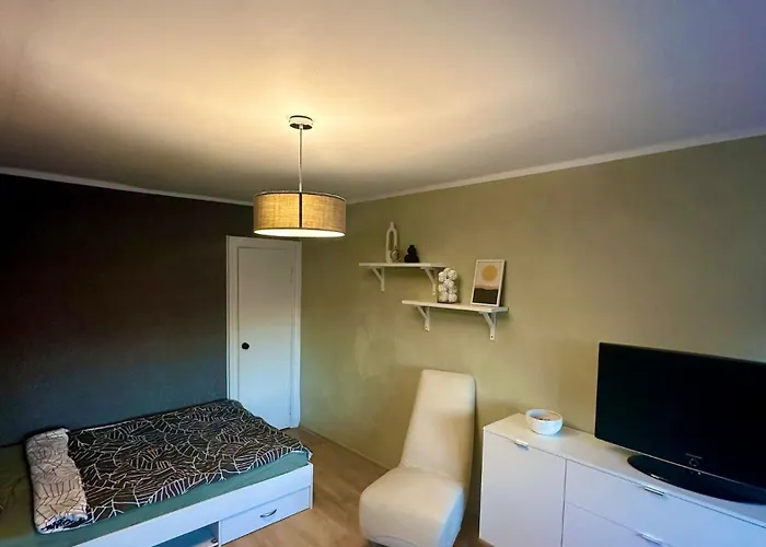 Sunny Apartment, 7 Min With Tram To The Old Town Tallinn