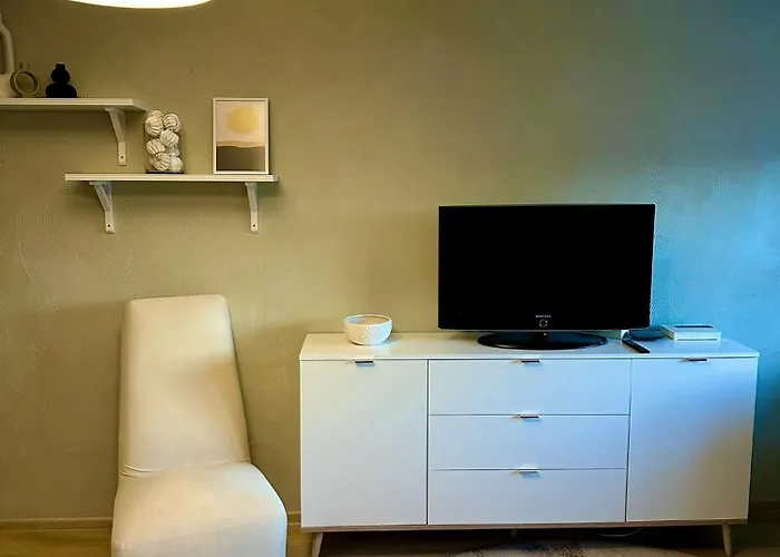 Sunny Apartment, 7 Min With Tram To The Old Town * Tallinn