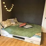 דירה Sunny Apartment, 7 Min With Tram To The Old Town טאלין