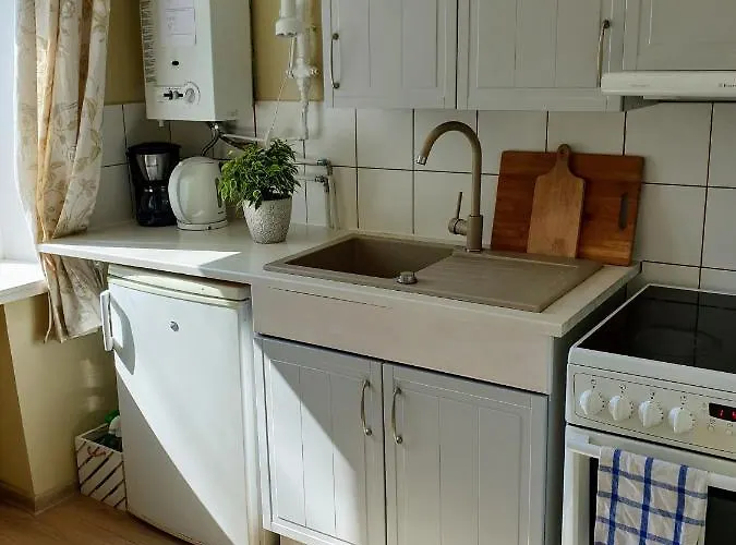 Apartment Sunny Apartment, 7 Min With Tram To The Old Town