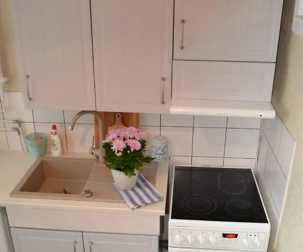 Sunny Apartment, 7 Min With Tram To The Old Town Tallinn