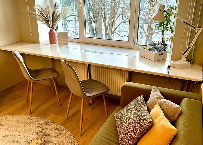 Sunny Apartment, 7 Min With Tram To The Old Town *