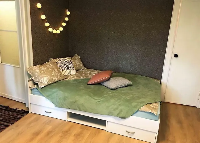 Apartment Sunny Apartment, 7 Min With Tram To The Old Town Tallinn